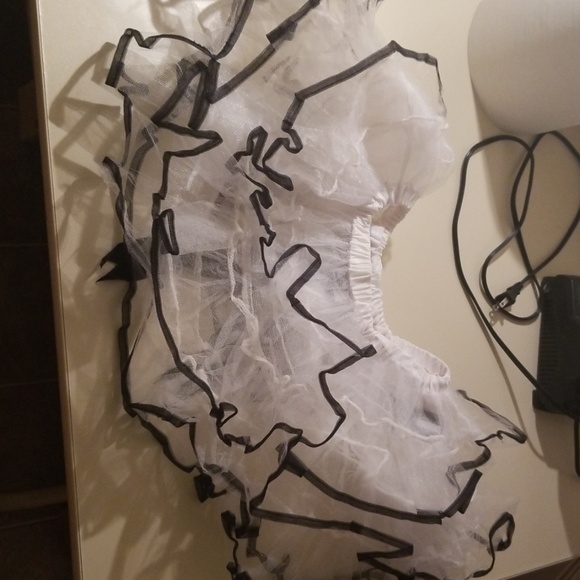 Layered tulle - Picture 4 of 4